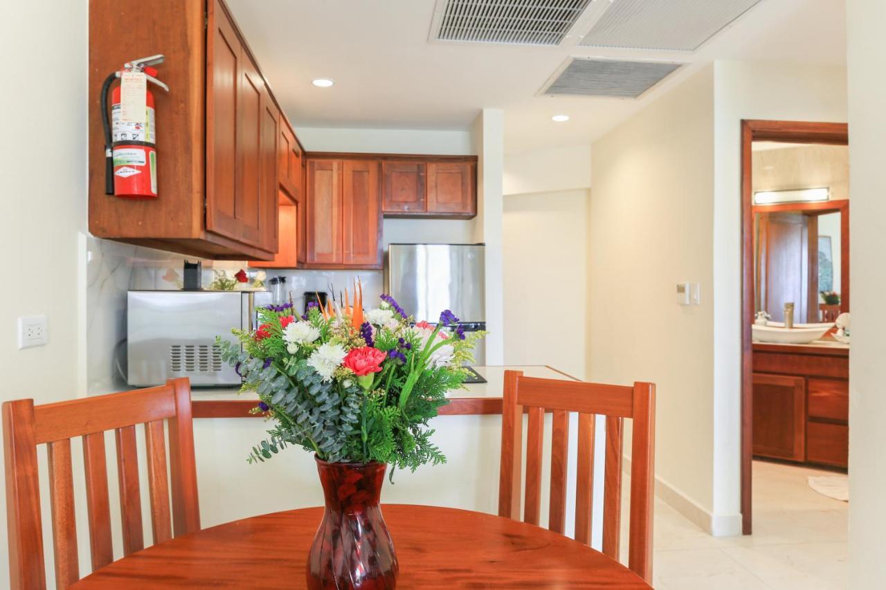 Sunbreeze Suites San Pedro  Luaran gambar