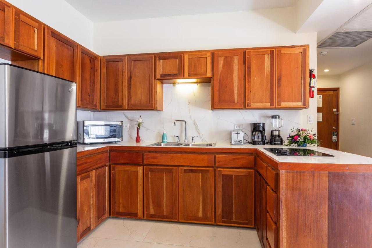 Sunbreeze Suites San Pedro  Luaran gambar