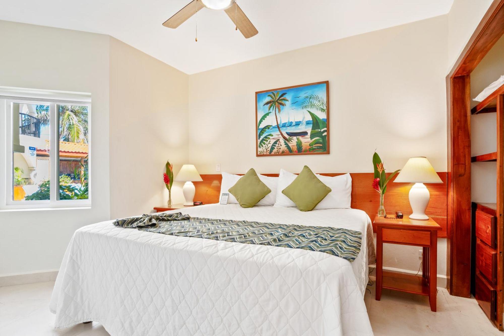 Sunbreeze Suites San Pedro  Luaran gambar