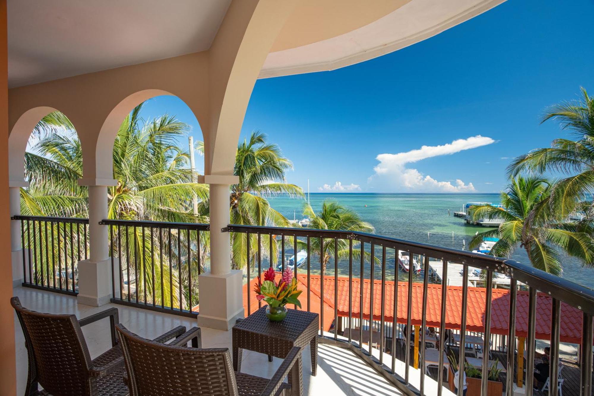 Sunbreeze Suites San Pedro  Luaran gambar