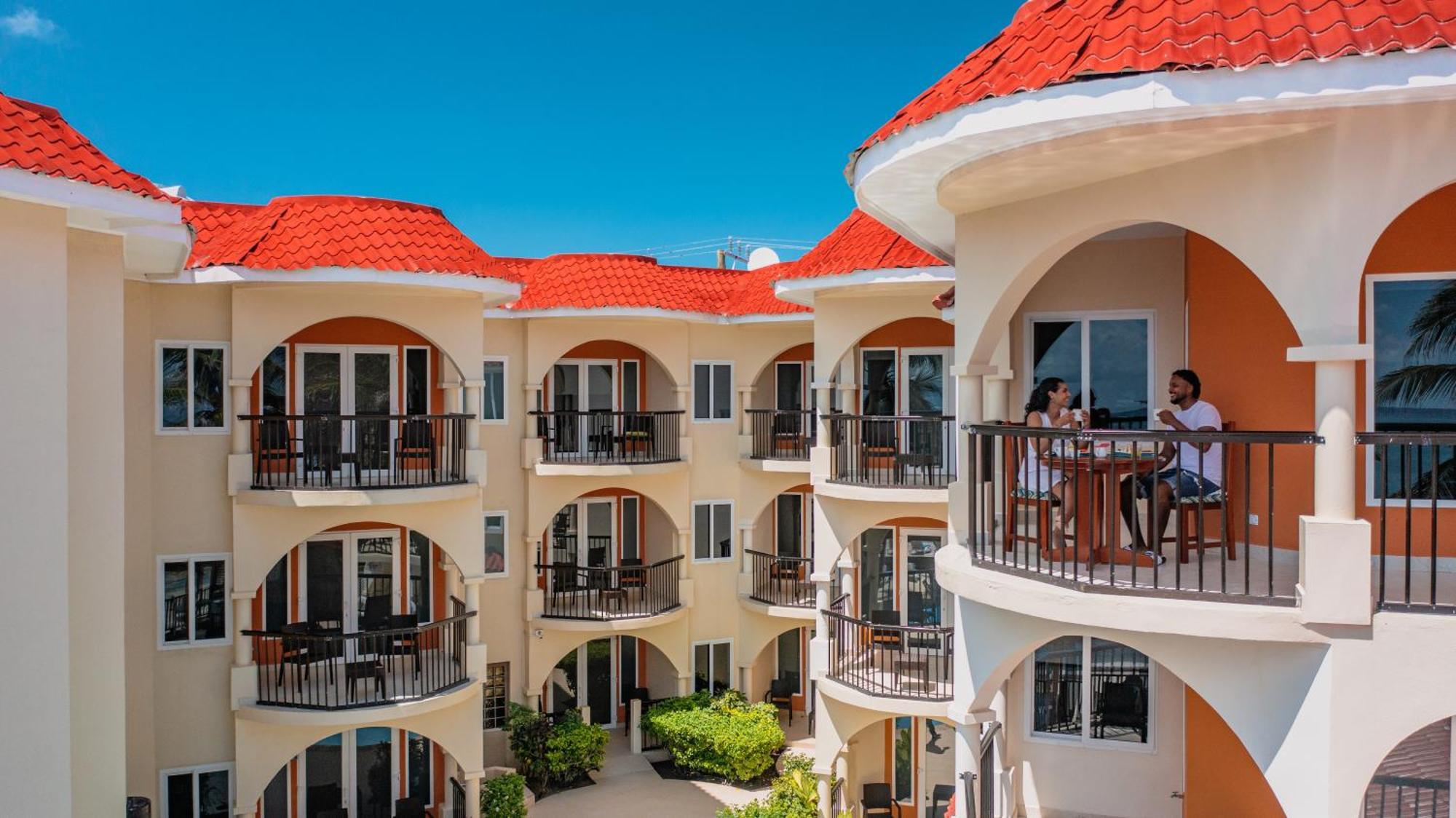 Sunbreeze Suites San Pedro  Luaran gambar