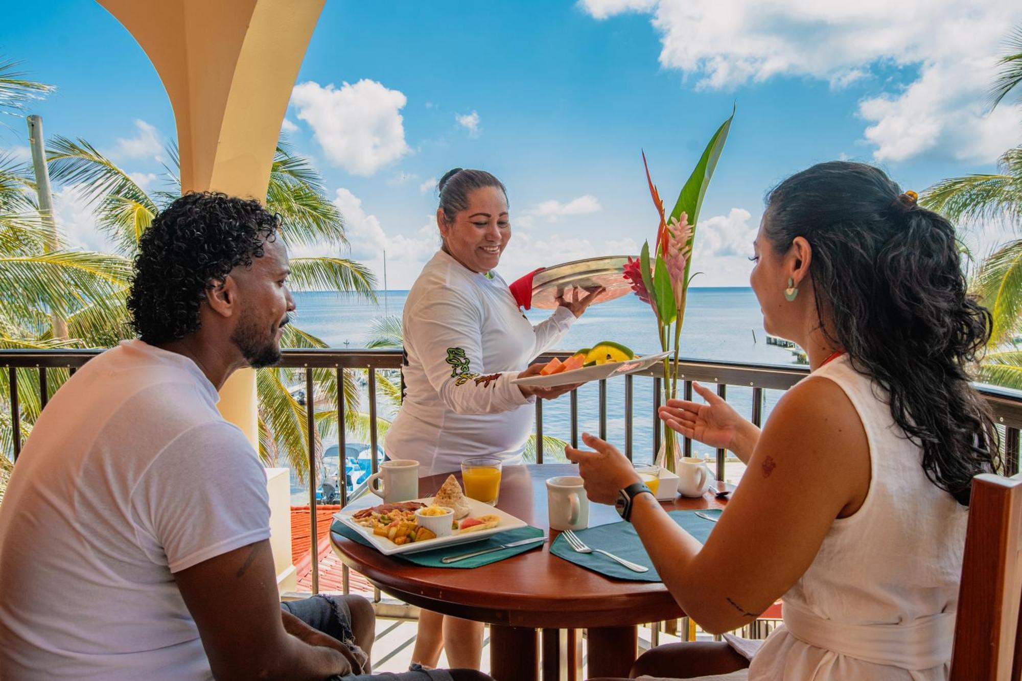 Sunbreeze Suites San Pedro  Luaran gambar
